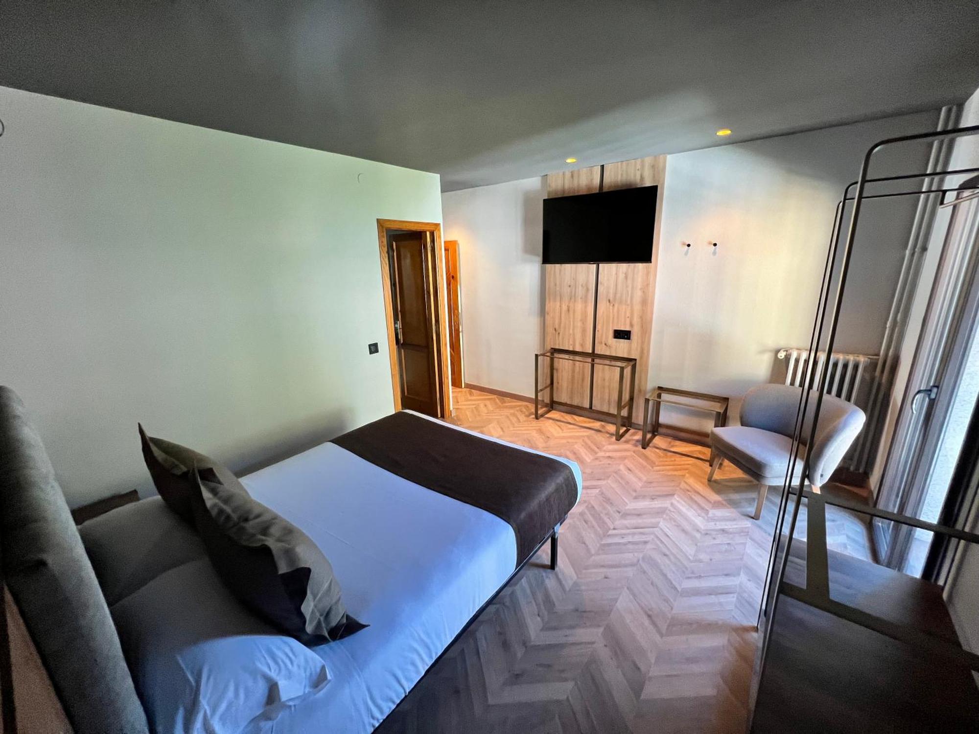 Yomo Petit Paris Hotell Encamp Eksteriør bilde