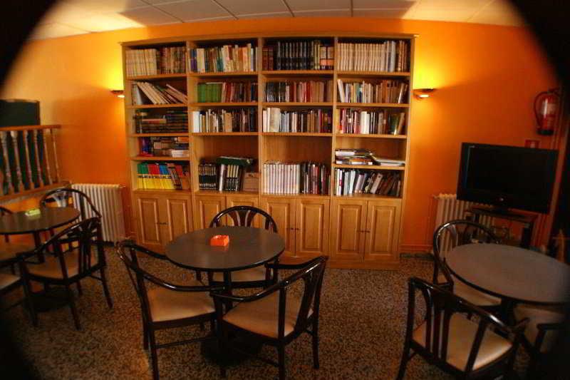 Yomo Petit Paris Hotell Encamp Restaurant bilde